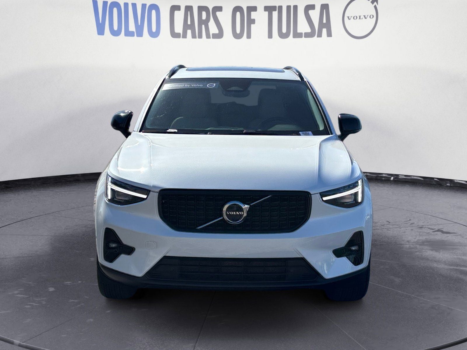 2026 Volvo XC40 B5 Plus