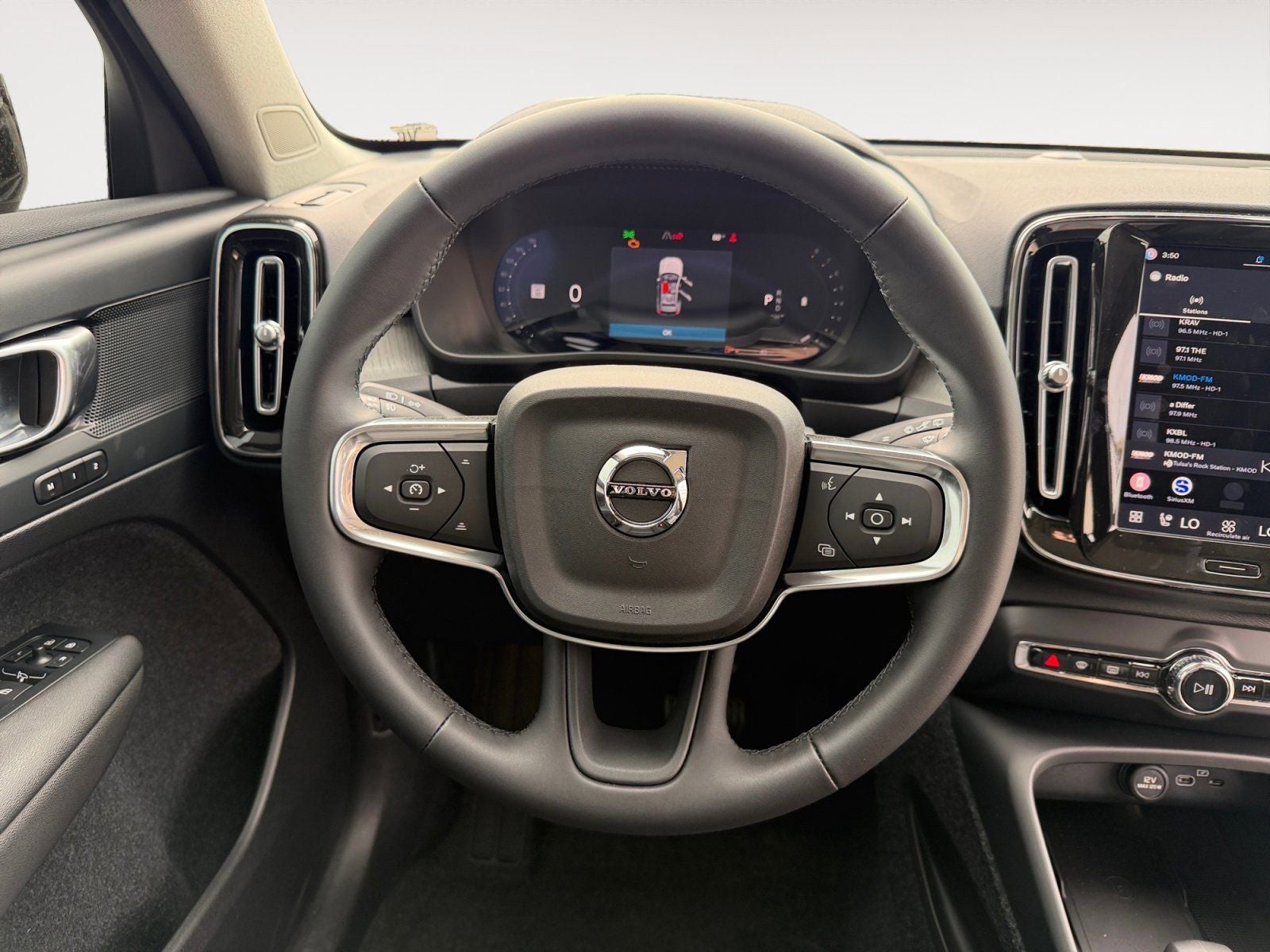 2026 Volvo XC40 B5 Core