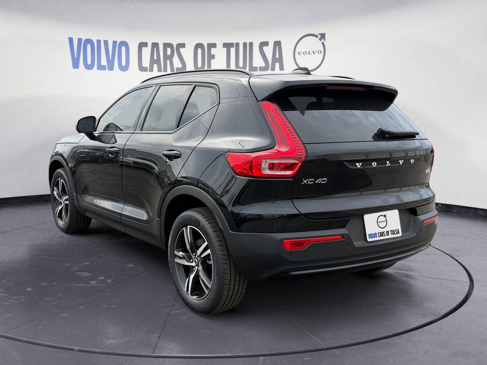 2026 Volvo XC40 B5 Core