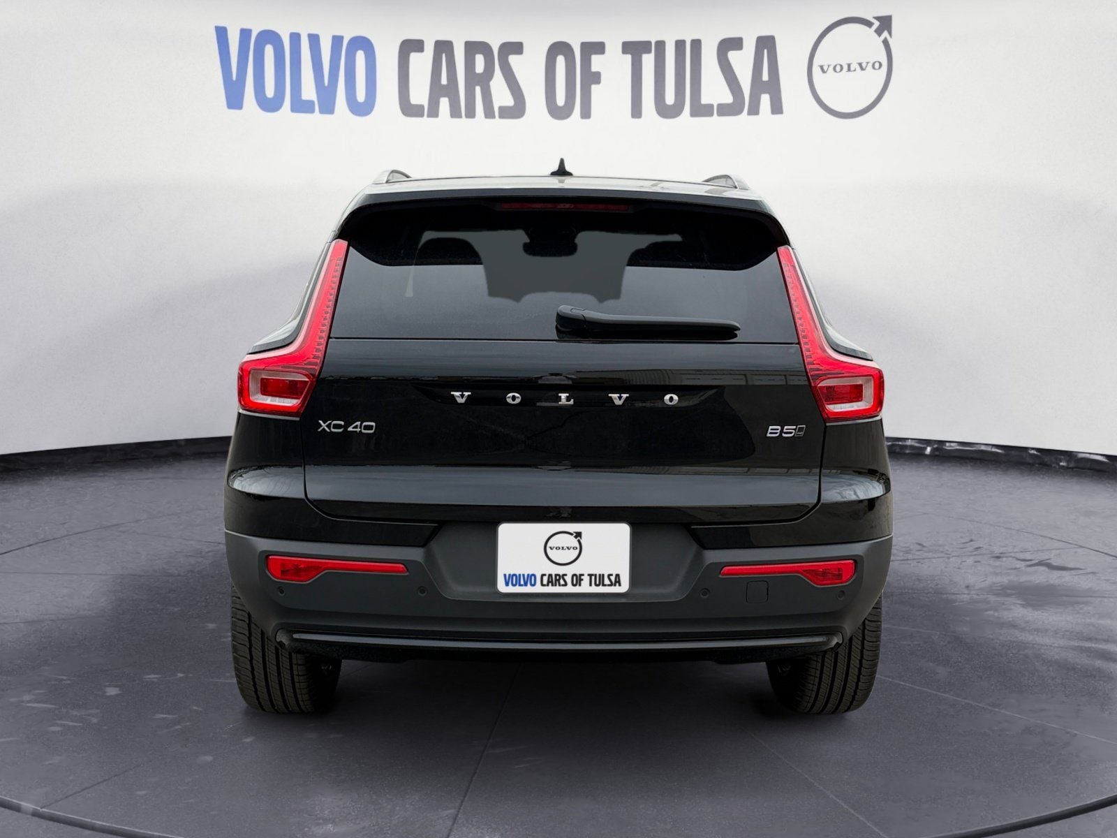 2026 Volvo XC40 B5 Core