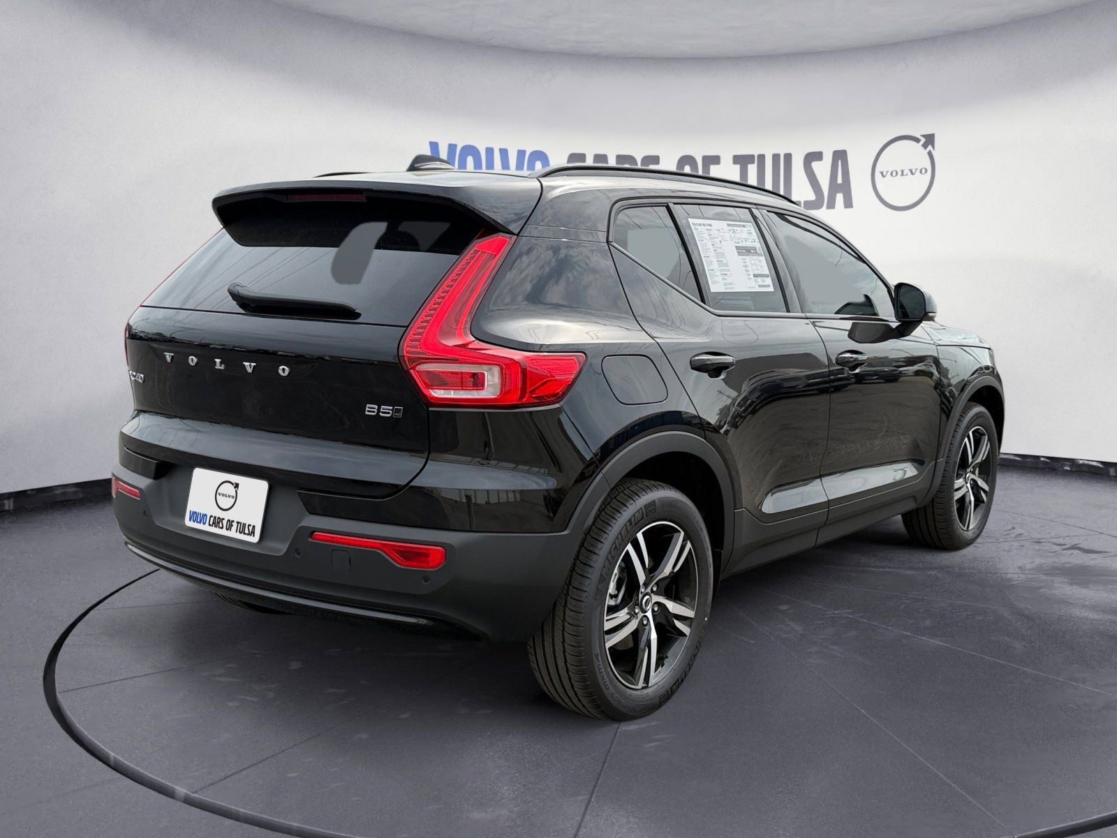 2026 Volvo XC40 B5 Core