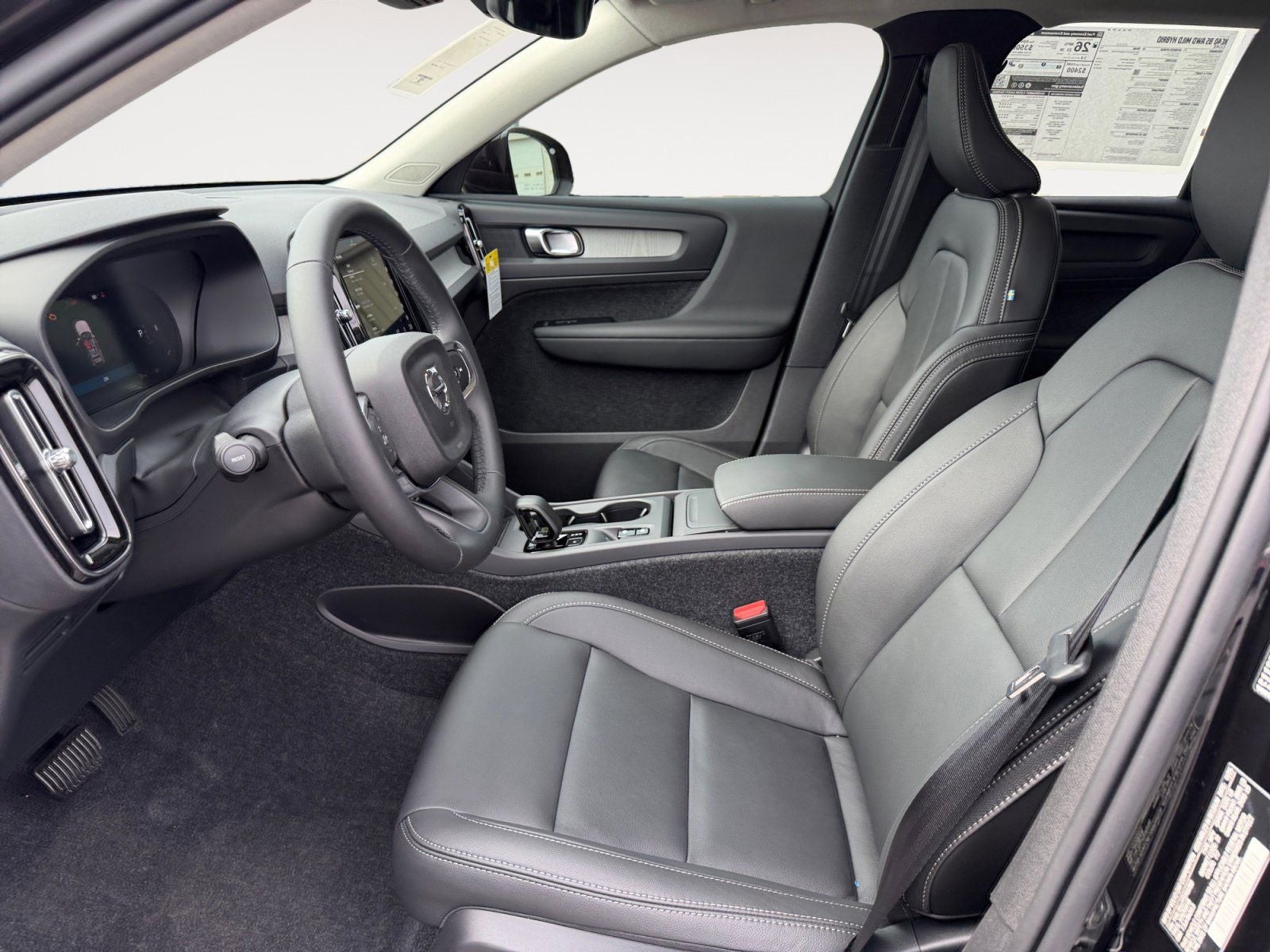 2026 Volvo XC40 B5 Core