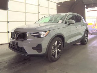 2025 Volvo XC40 B5 Core