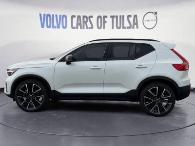 2026 Volvo XC40 B5 Ultra