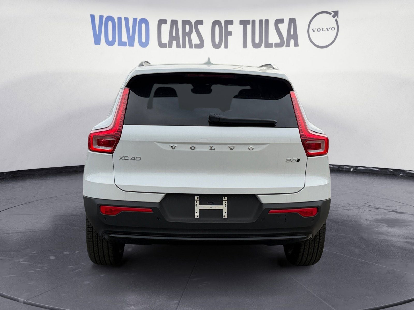 2026 Volvo XC40 B5 Ultra