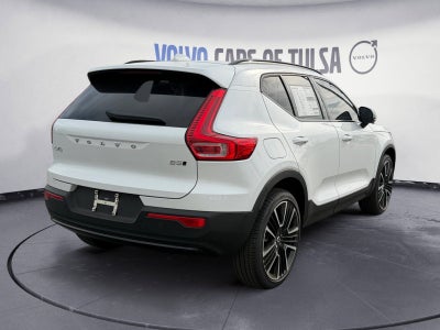 2026 Volvo XC40 B5 Ultra