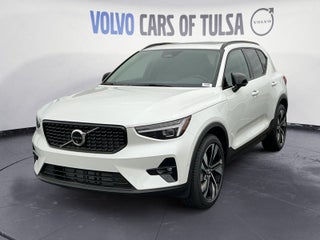 2026 Volvo XC40 B5 Ultra