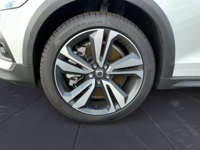 2026 Volvo V60 Cross Country B5 Plus