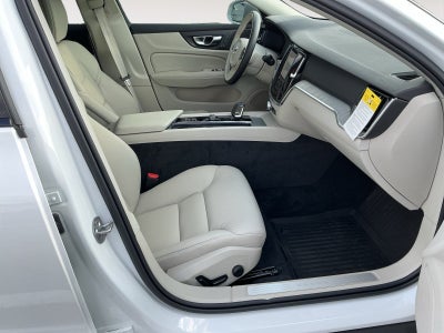 2026 Volvo V60 Cross Country B5 Plus