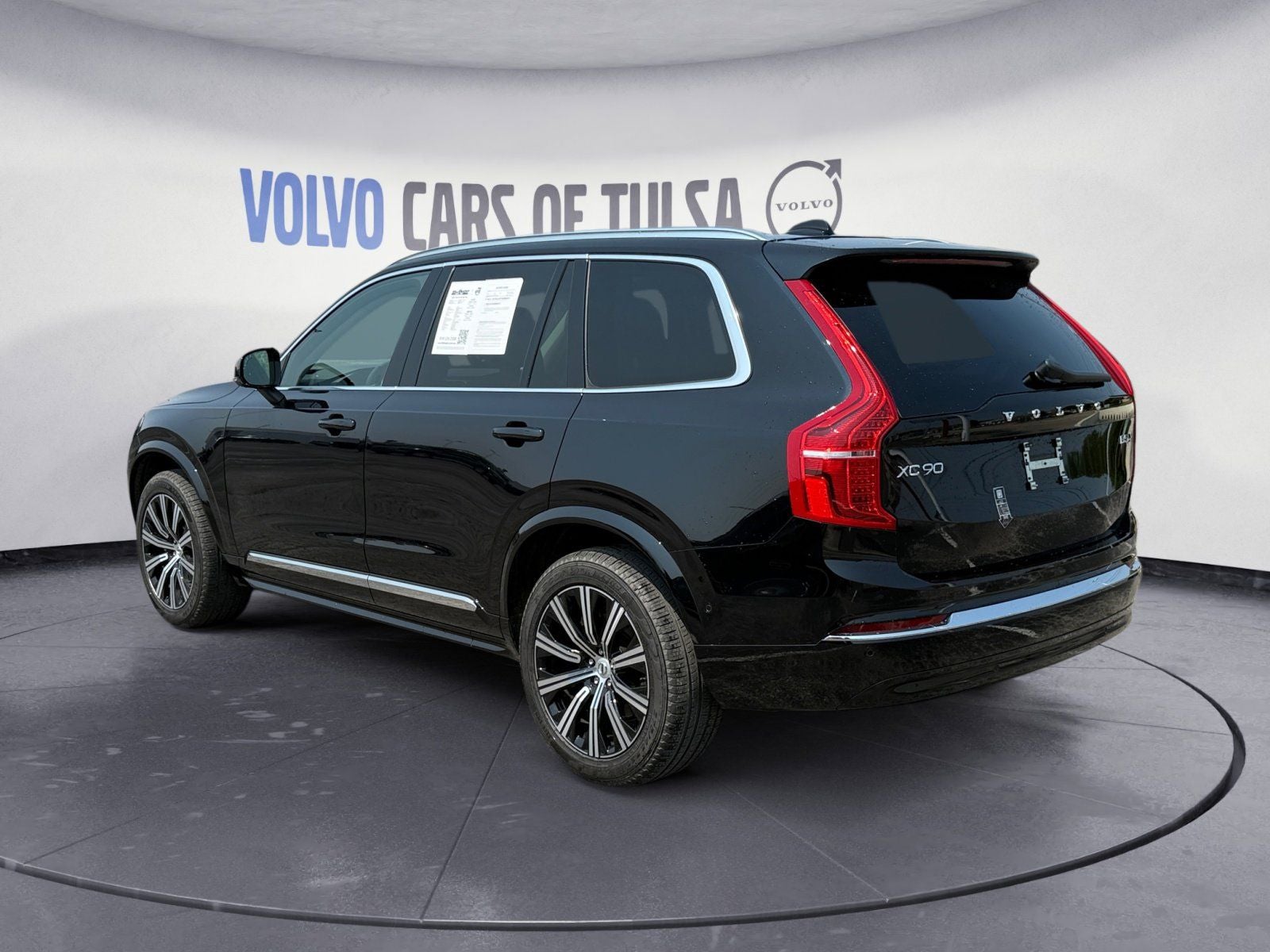 2025 Volvo XC90 B5 Plus
