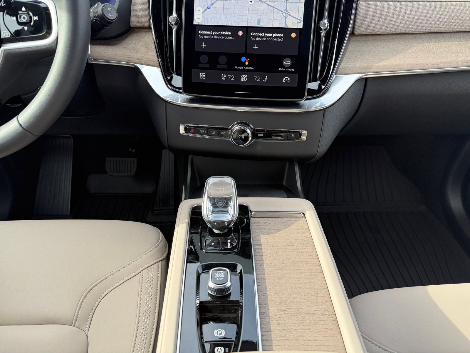 2026 Volvo XC90 B5 Plus