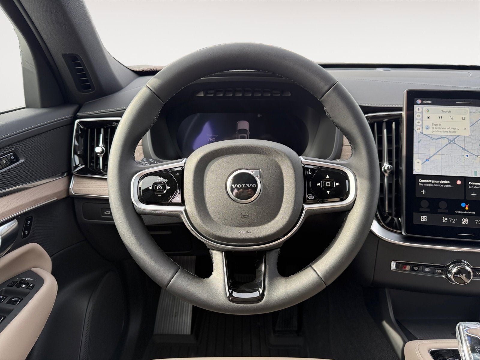 2026 Volvo XC90 B5 Plus