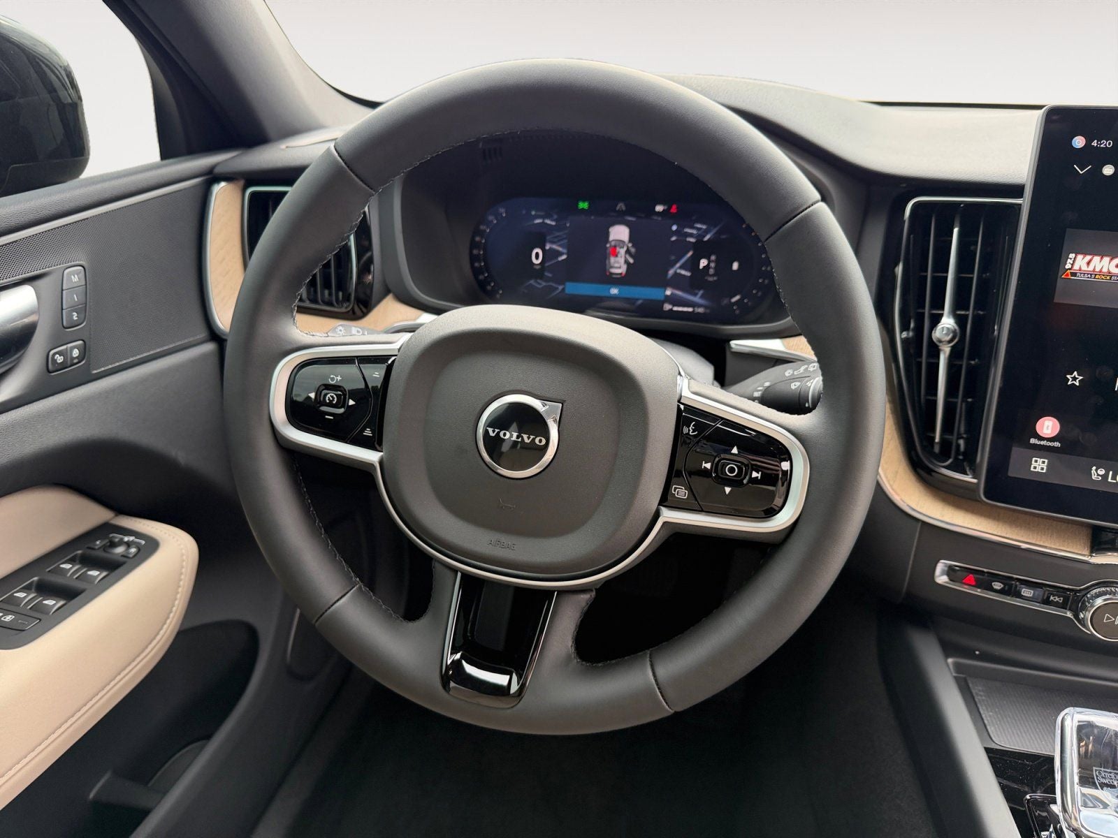 2026 Volvo XC60 B5 Plus