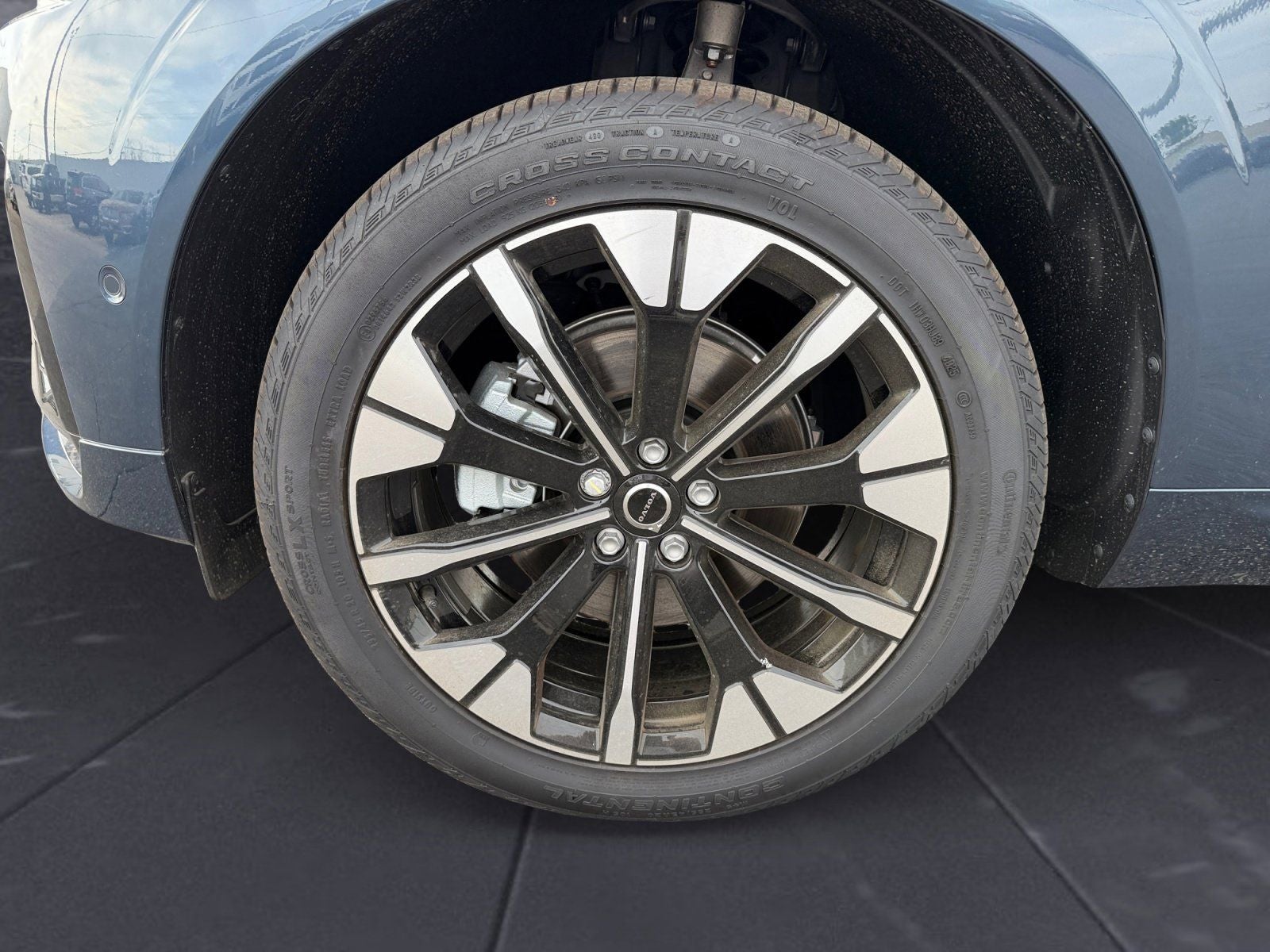 2026 Volvo XC60 B5 Plus