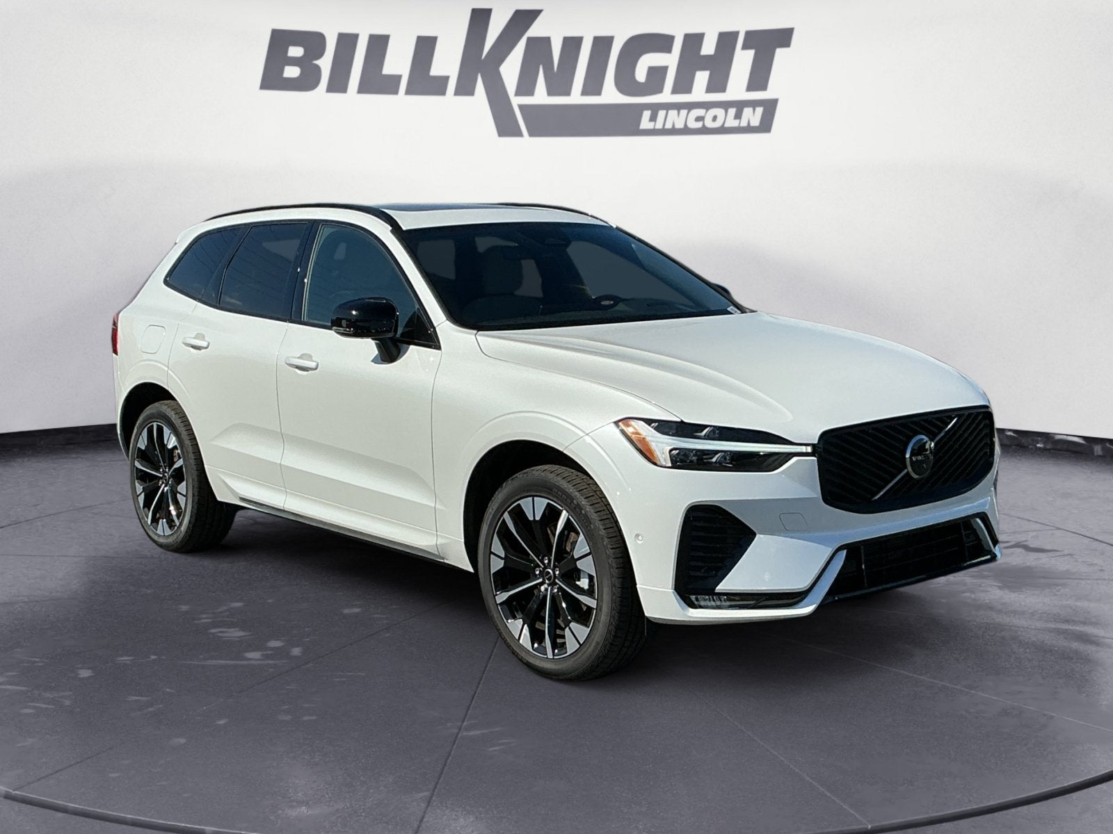 2026 Volvo XC60 B5 Plus