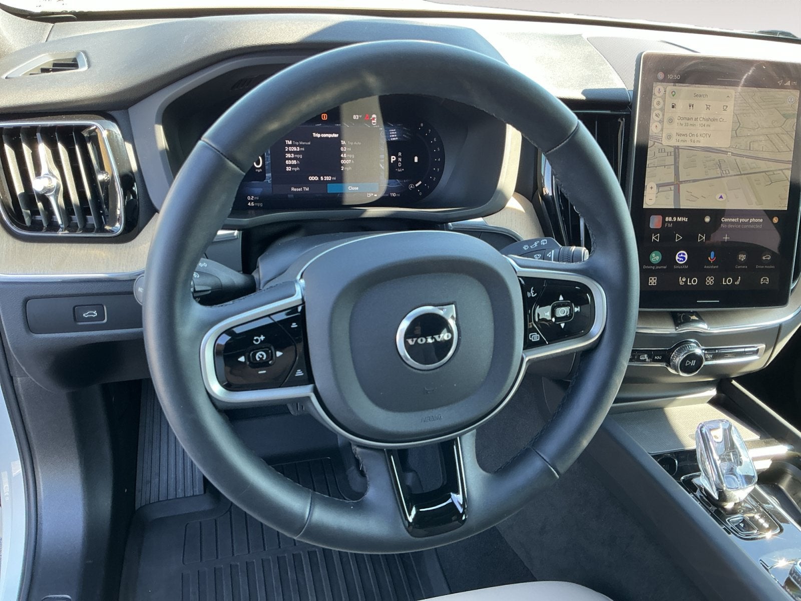 2026 Volvo XC60 B5 Plus