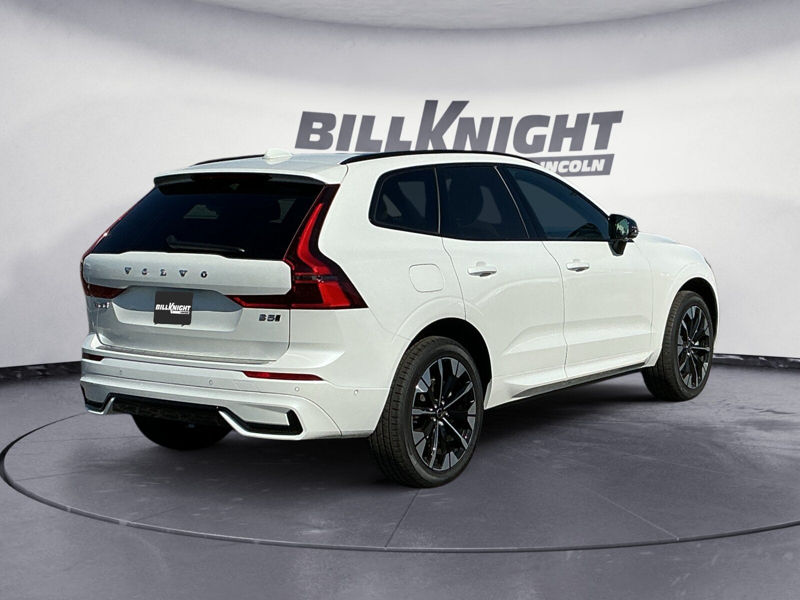 2026 Volvo XC60 B5 Plus