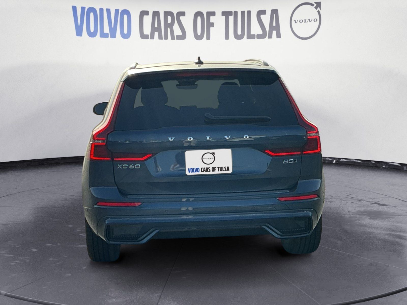 2026 Volvo XC60 B5 Plus