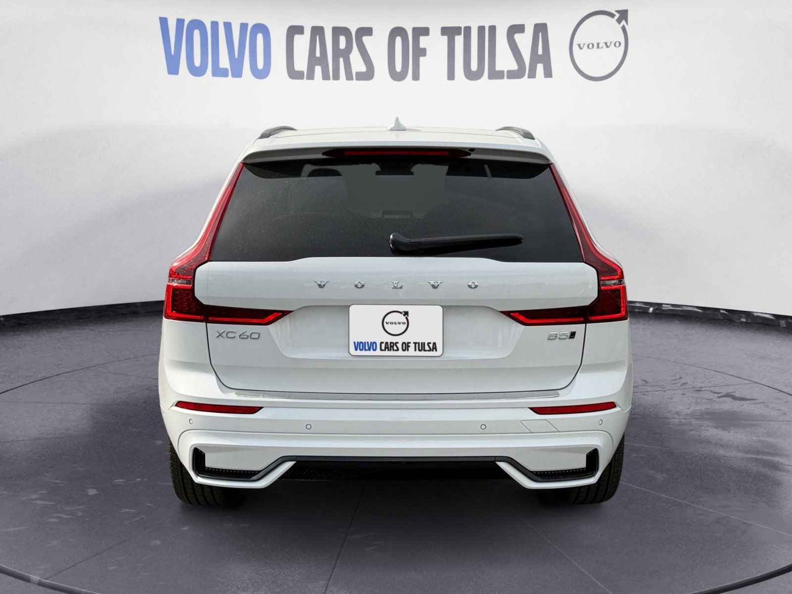 2026 Volvo XC60 B5 Plus
