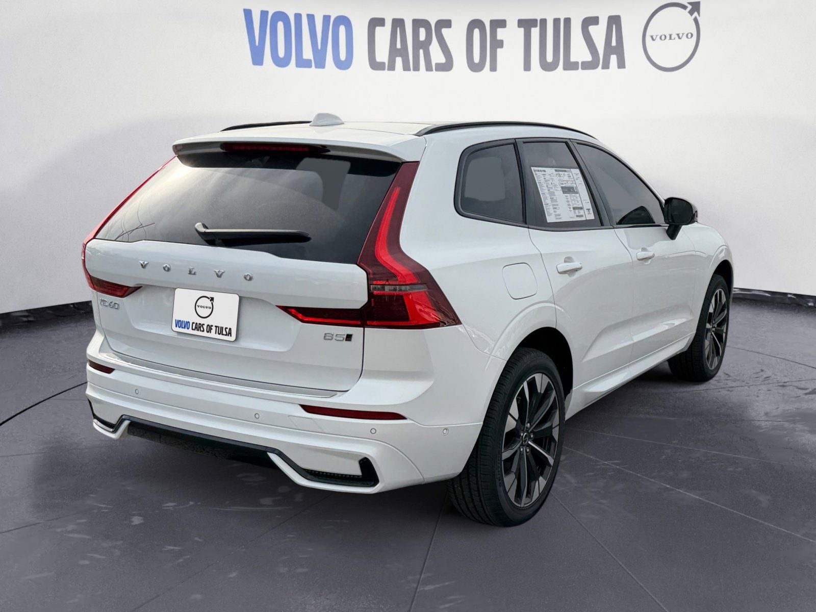 2026 Volvo XC60 B5 Plus