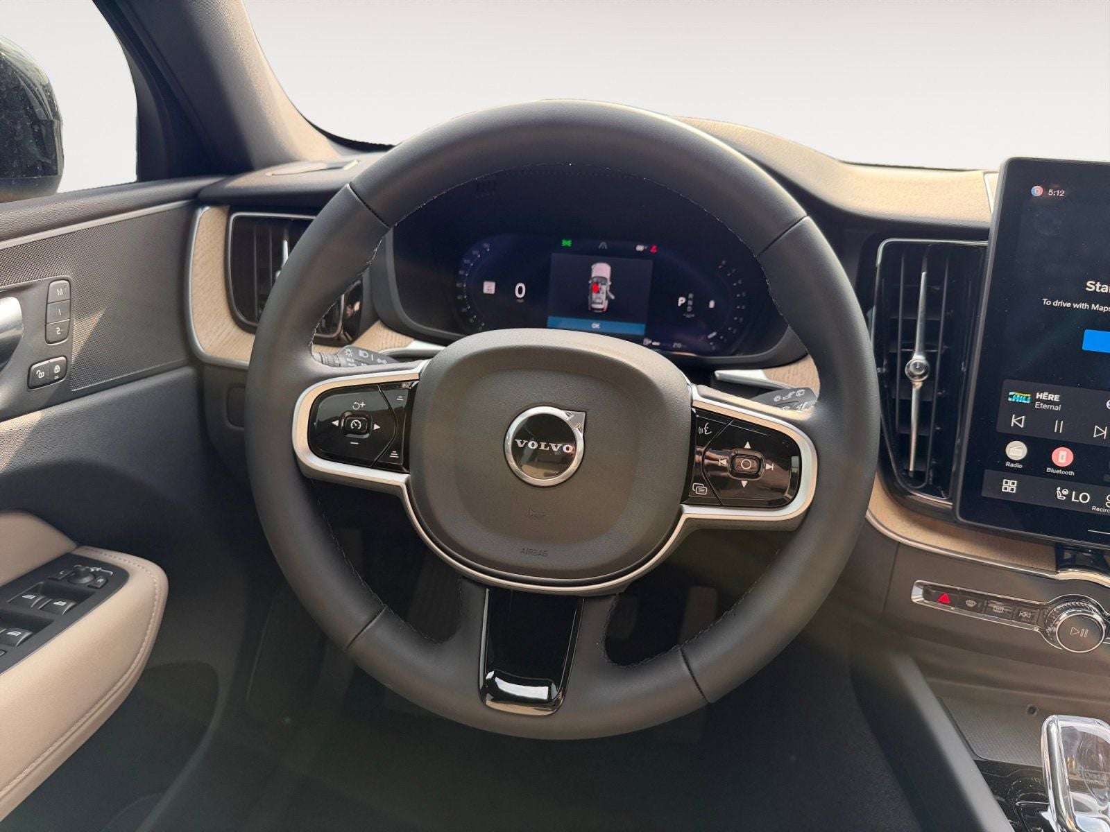 2026 Volvo XC60 B5 Plus