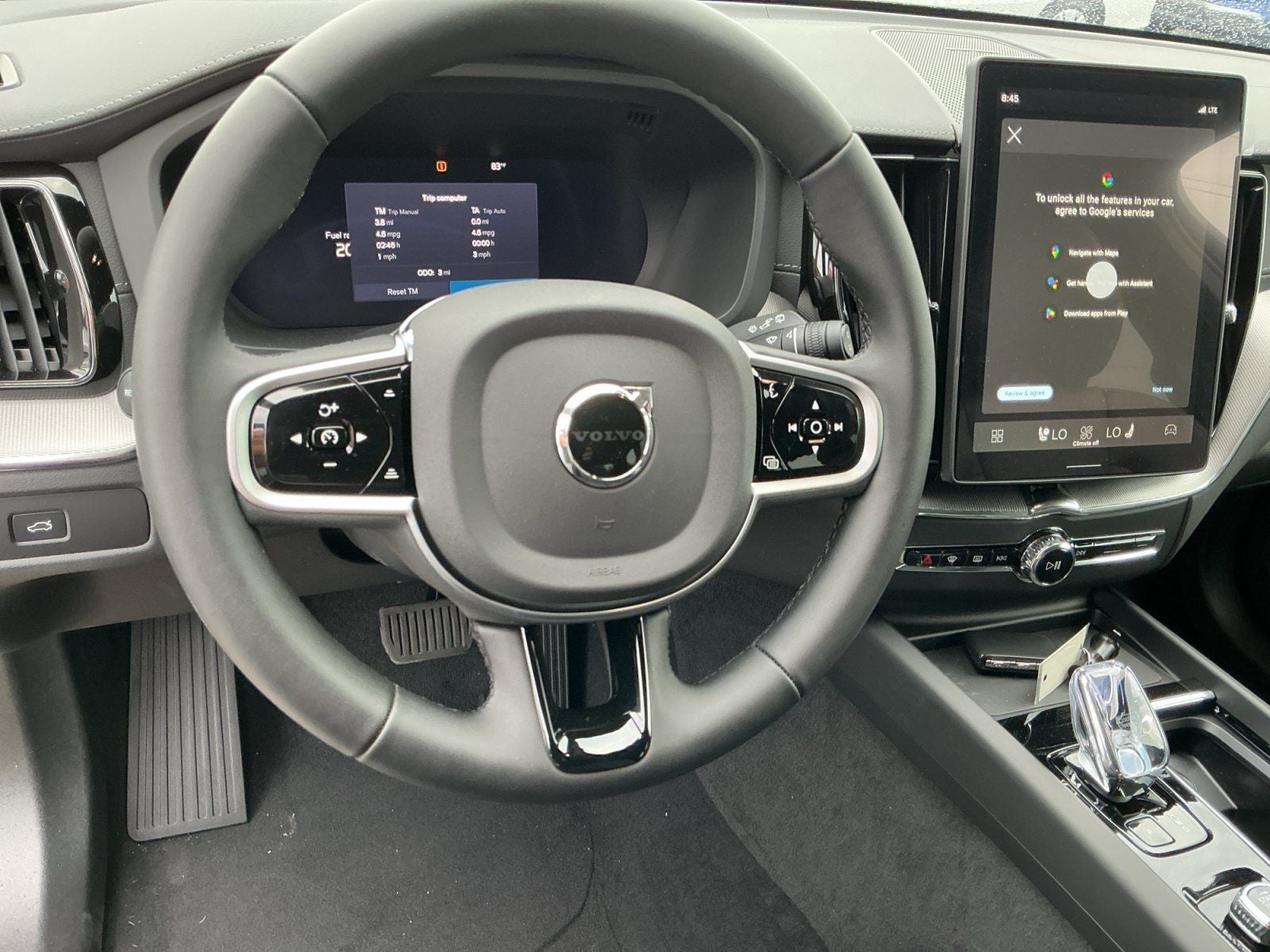 2026 Volvo XC60 B5 Ultra Black Edition