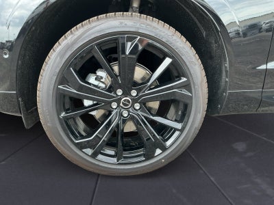 2026 Volvo XC60 B5 Ultra Black Edition