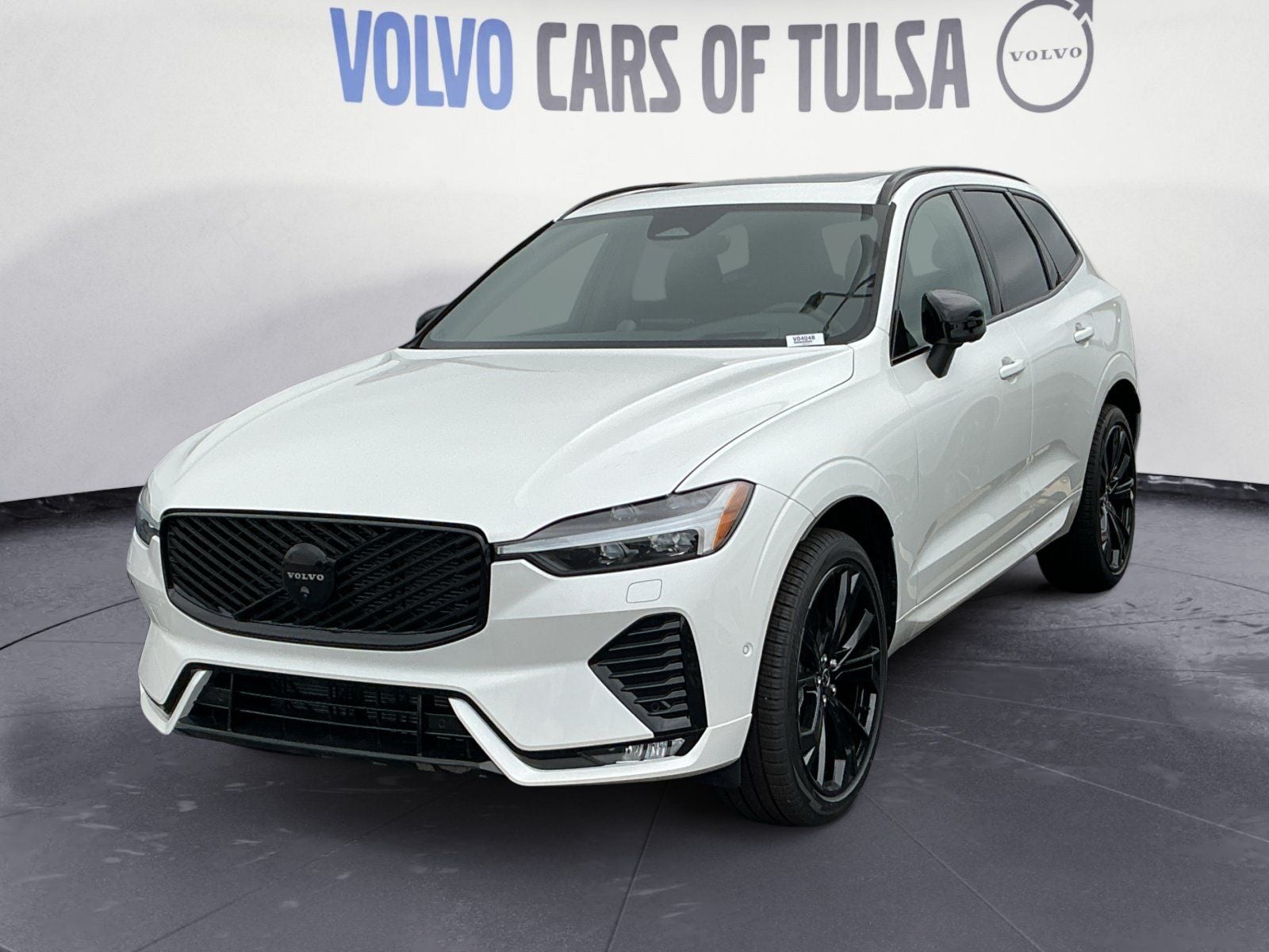 2026 Volvo XC60 B5 Ultra Black Edition