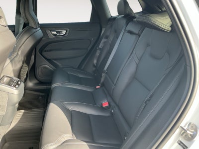 2026 Volvo XC60 B5 Ultra Black Edition