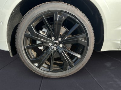 2026 Volvo XC60 B5 Ultra Black Edition