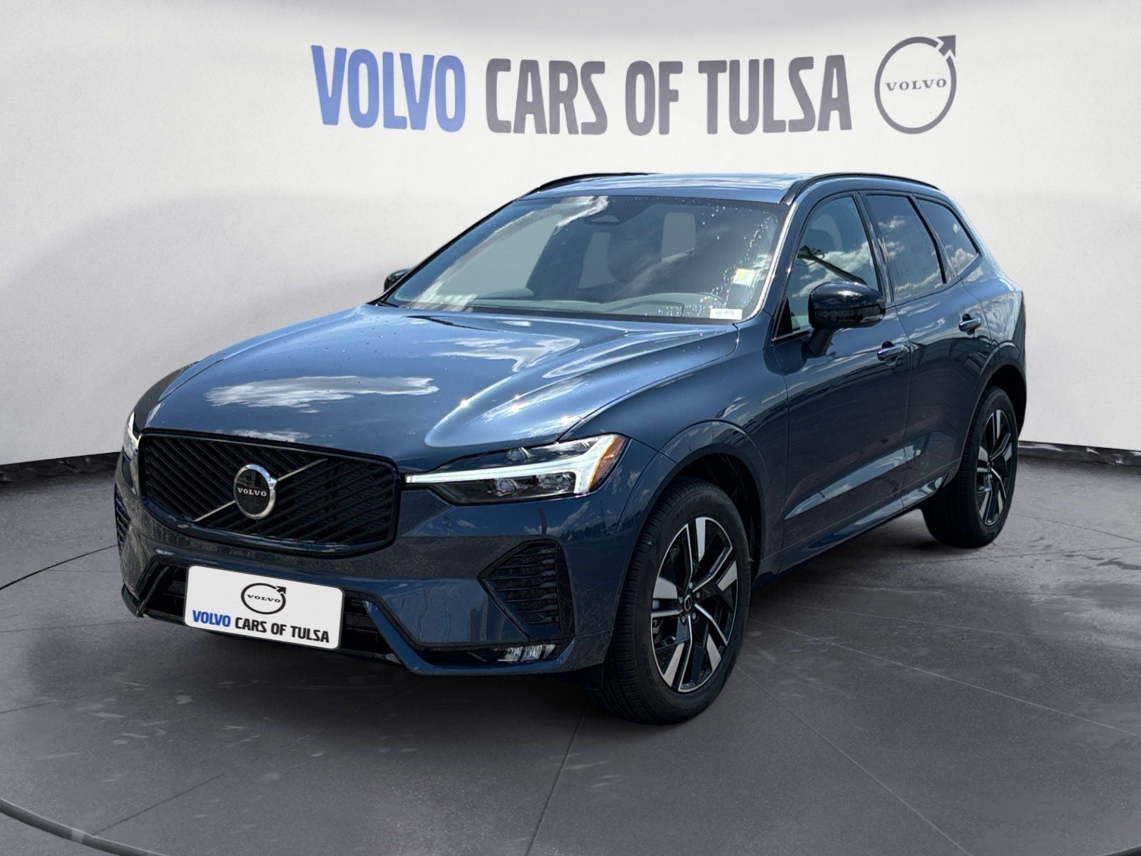 2026 Volvo XC60 B5 Core