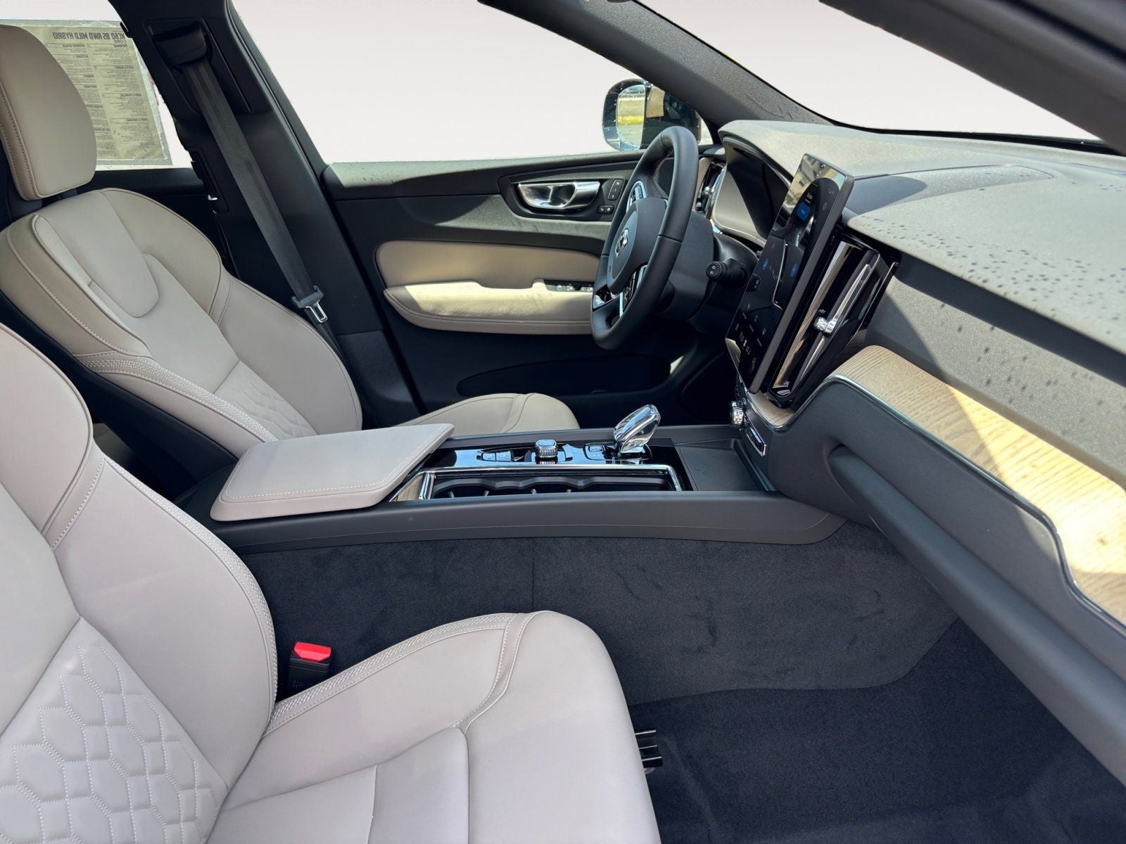 2026 Volvo XC60 B5 Core