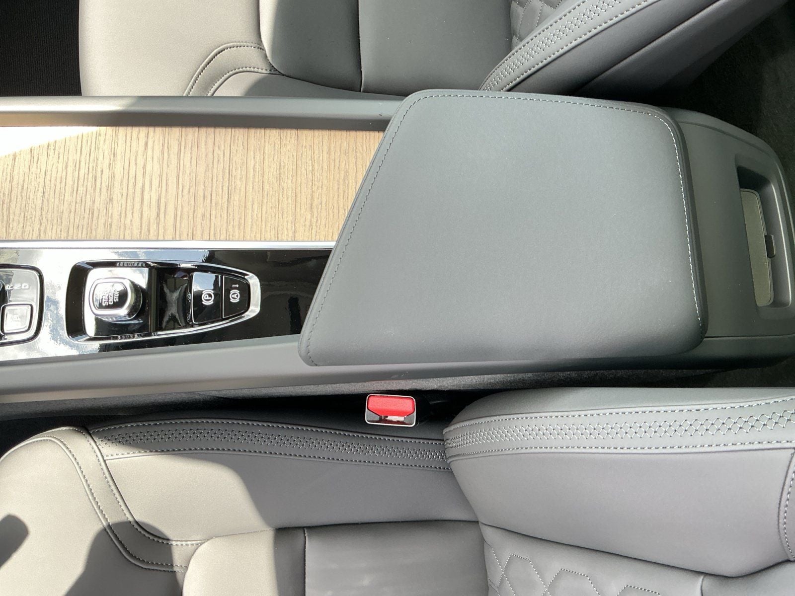 2026 Volvo XC60 B5 Core