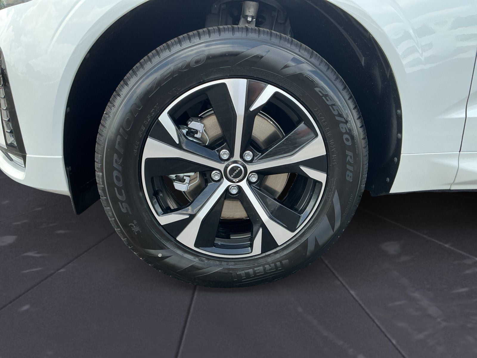 2026 Volvo XC60 B5 Core