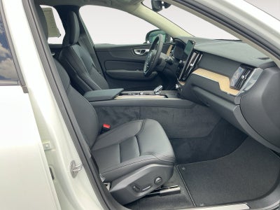 2026 Volvo XC60 B5 Core