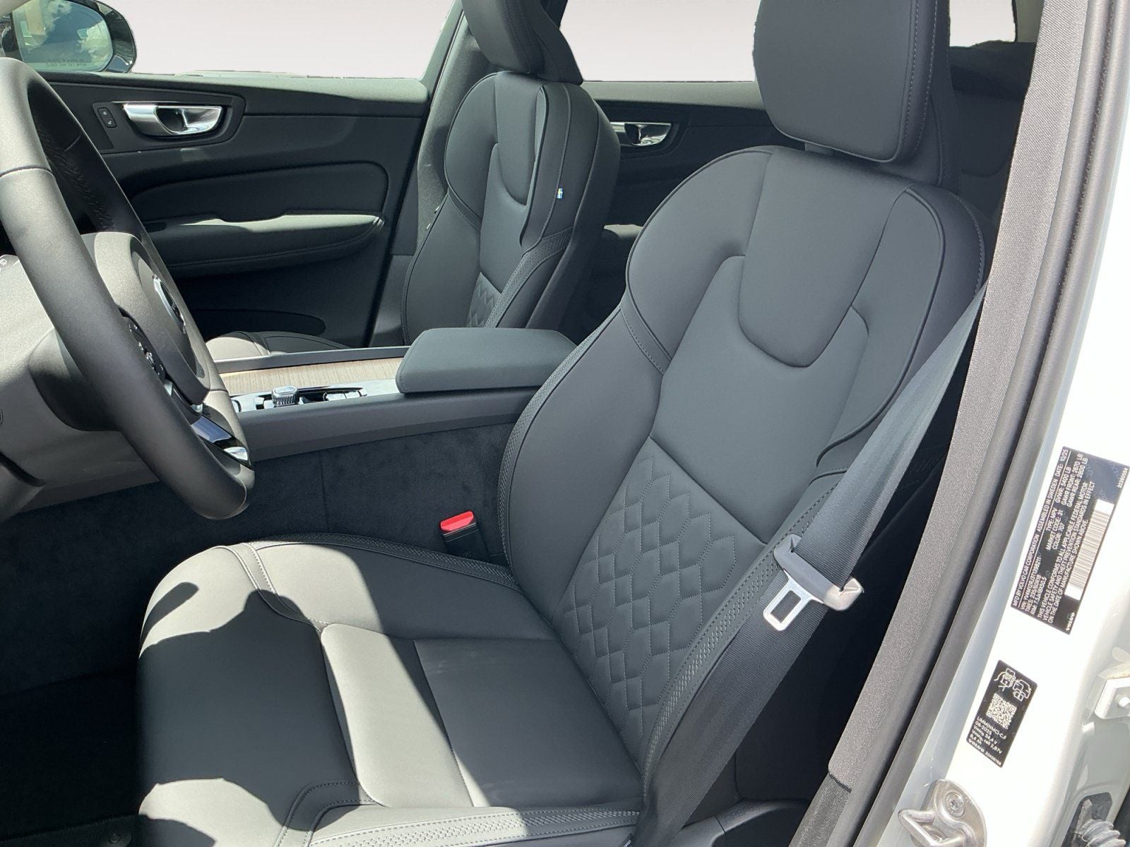 2026 Volvo XC60 B5 Core