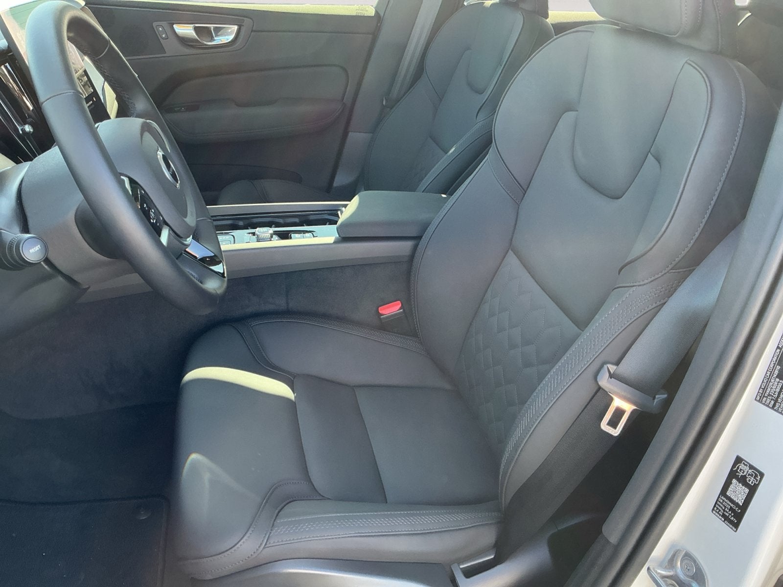 2026 Volvo XC60 B5 Core