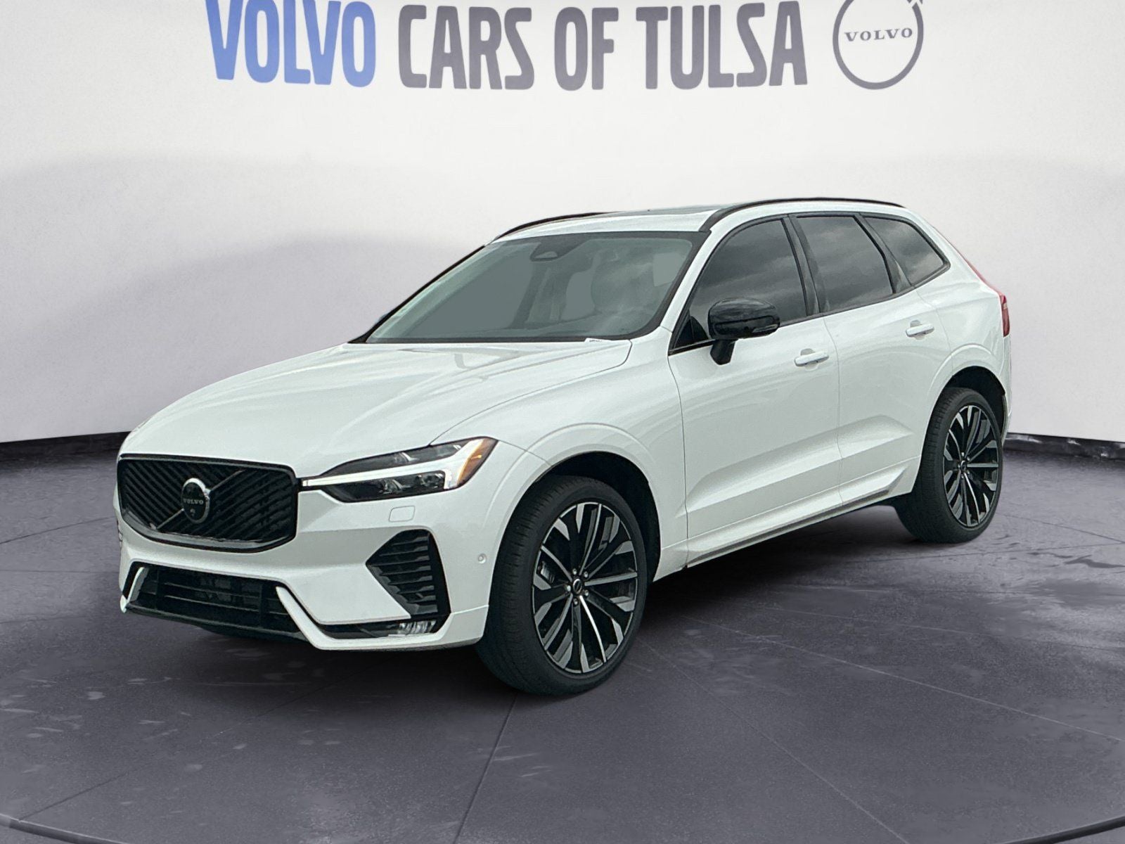 2026 Volvo XC60 B5 Ultra