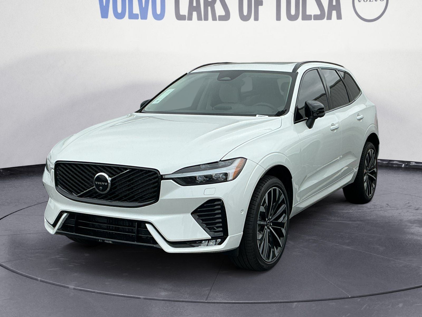 2026 Volvo XC60 B5 Ultra