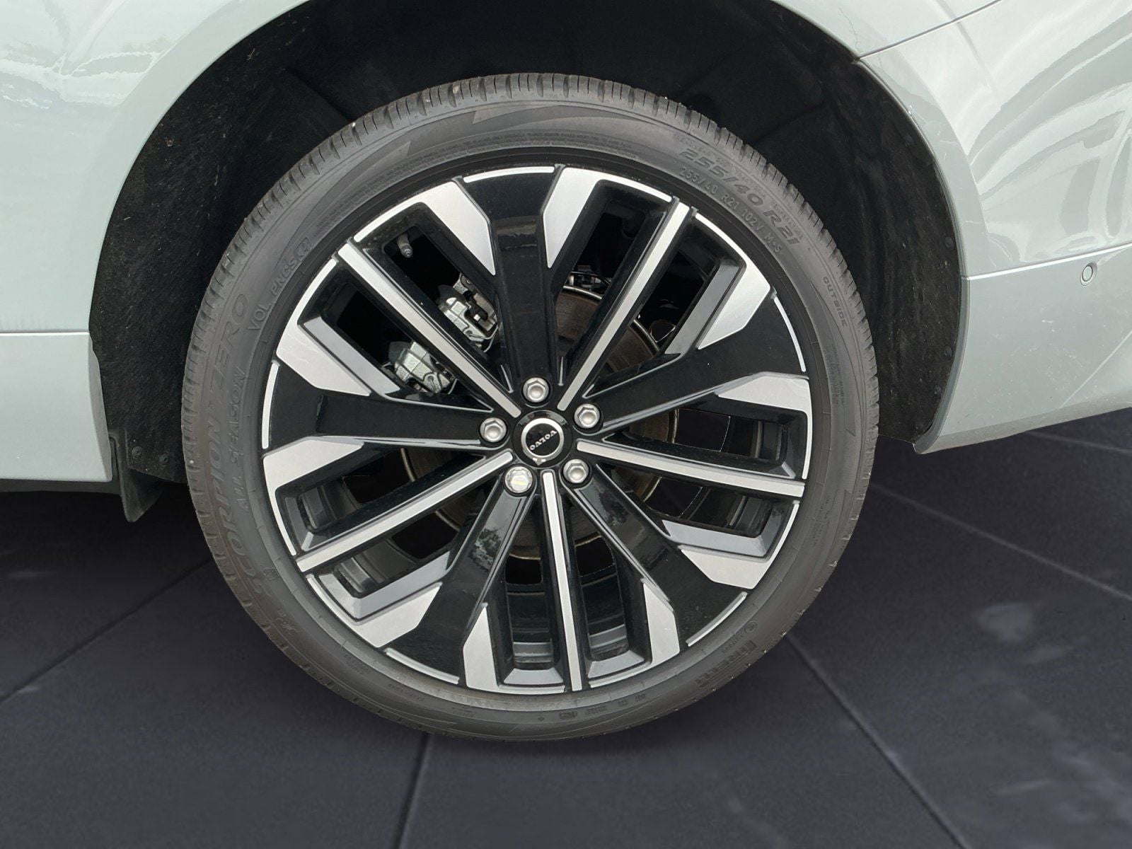 2026 Volvo XC60 B5 Ultra