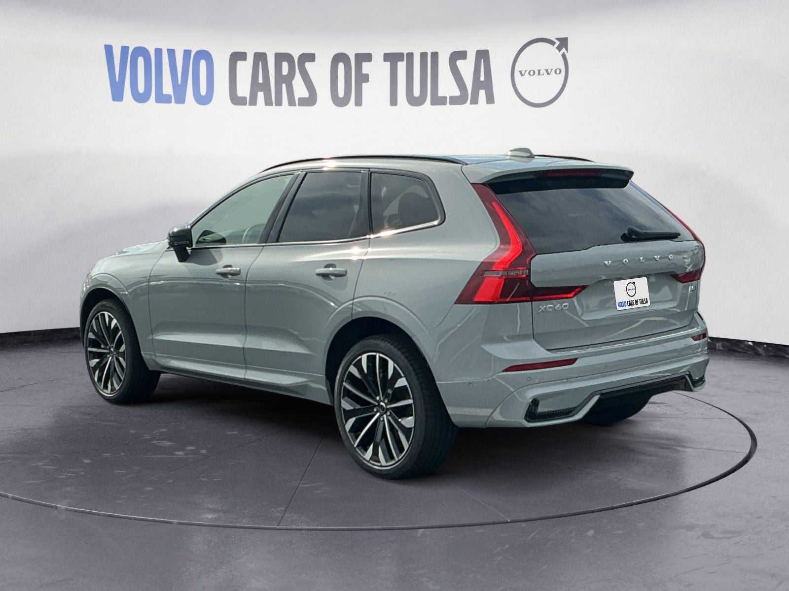 2026 Volvo XC60 B5 Ultra