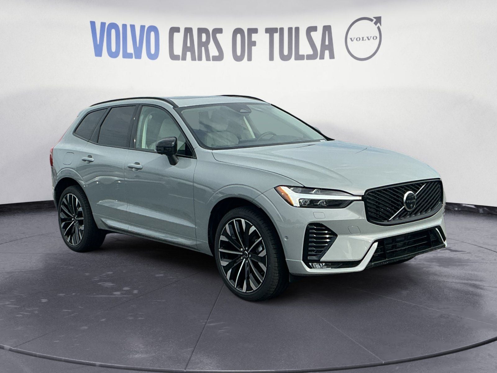 2026 Volvo XC60 B5 Ultra