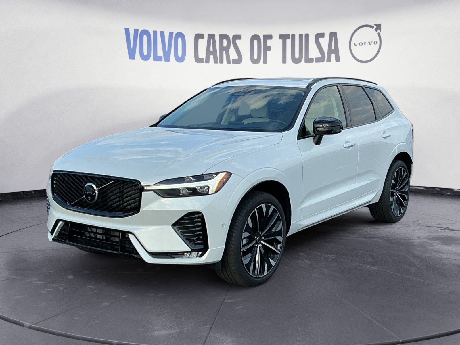 2026 Volvo XC60 B5 Ultra