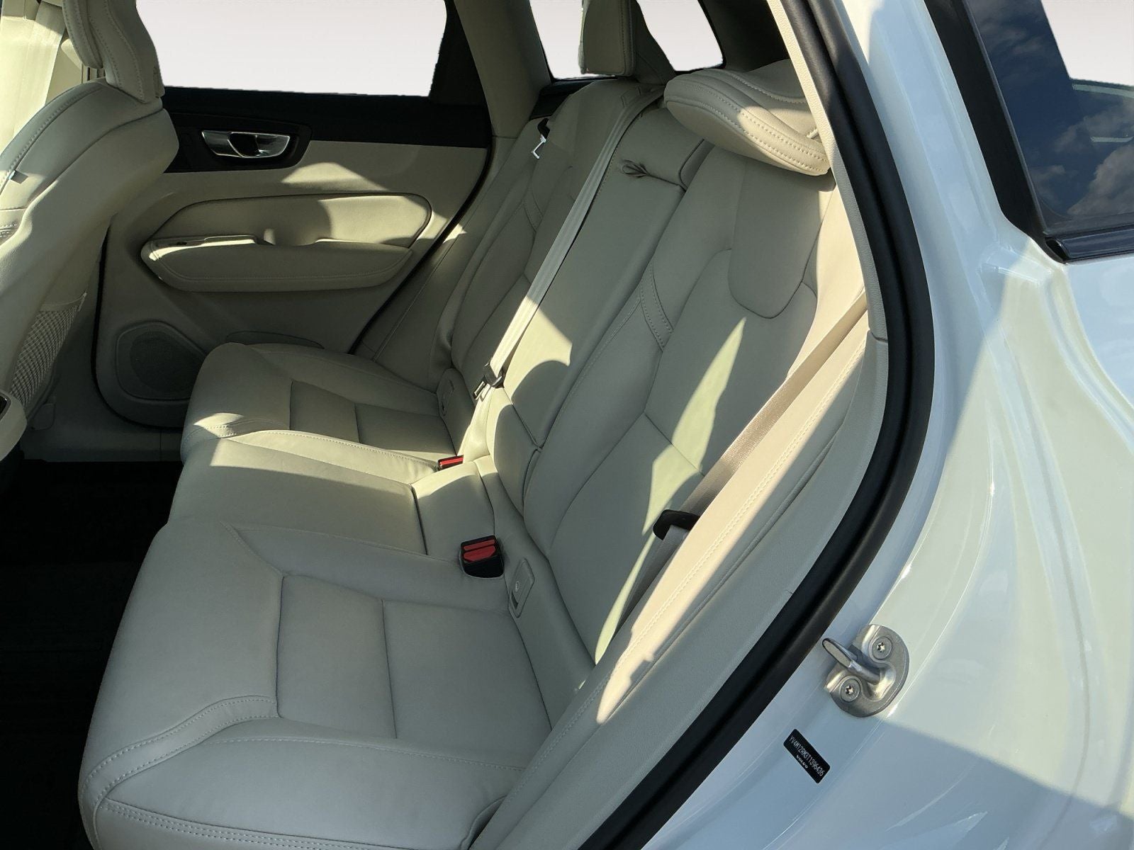 2026 Volvo XC60 B5 Ultra