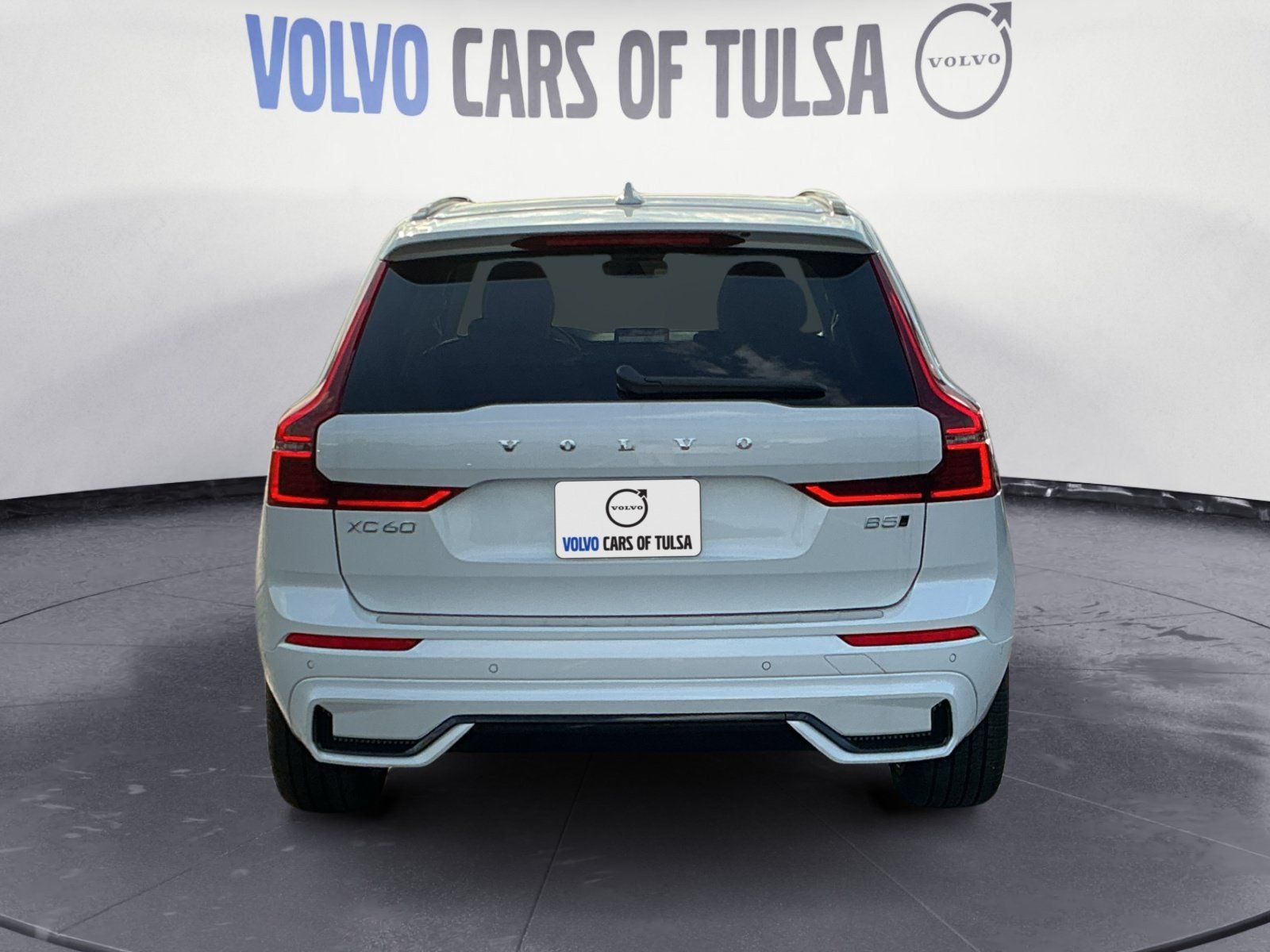 2026 Volvo XC60 B5 Ultra