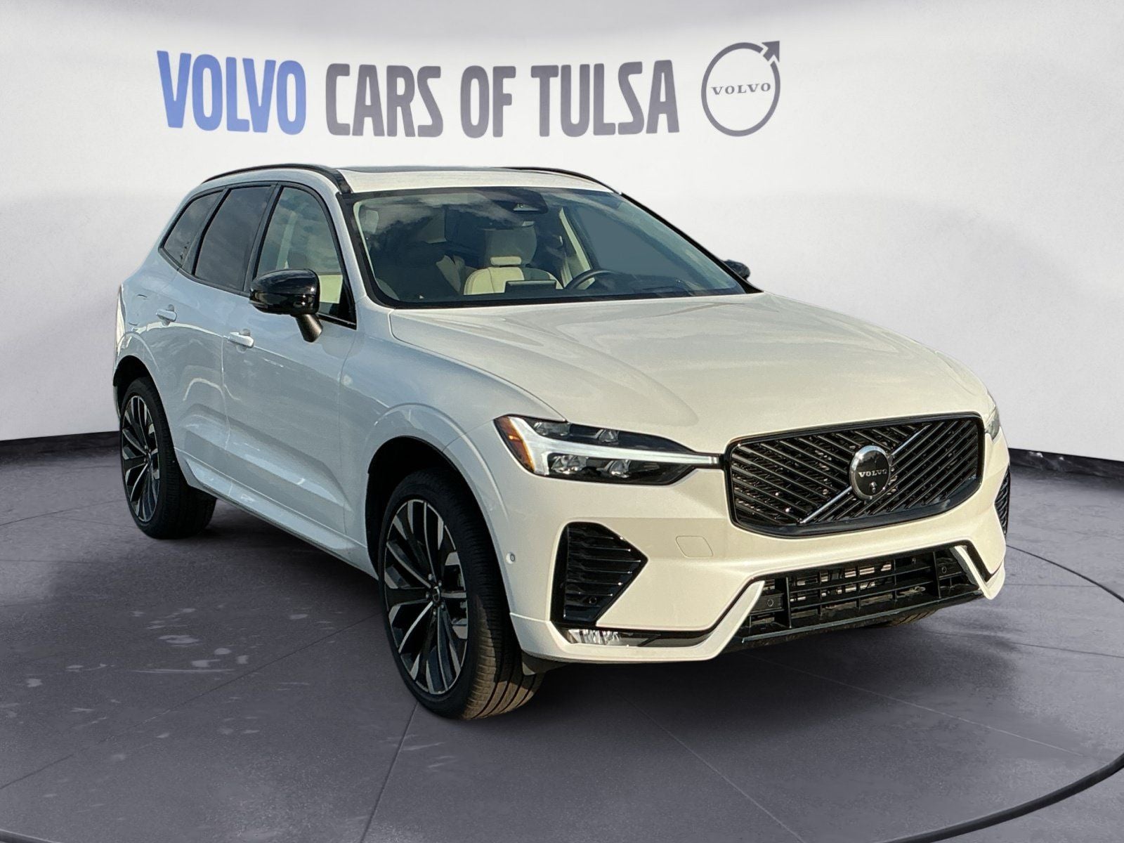 2026 Volvo XC60 B5 Ultra