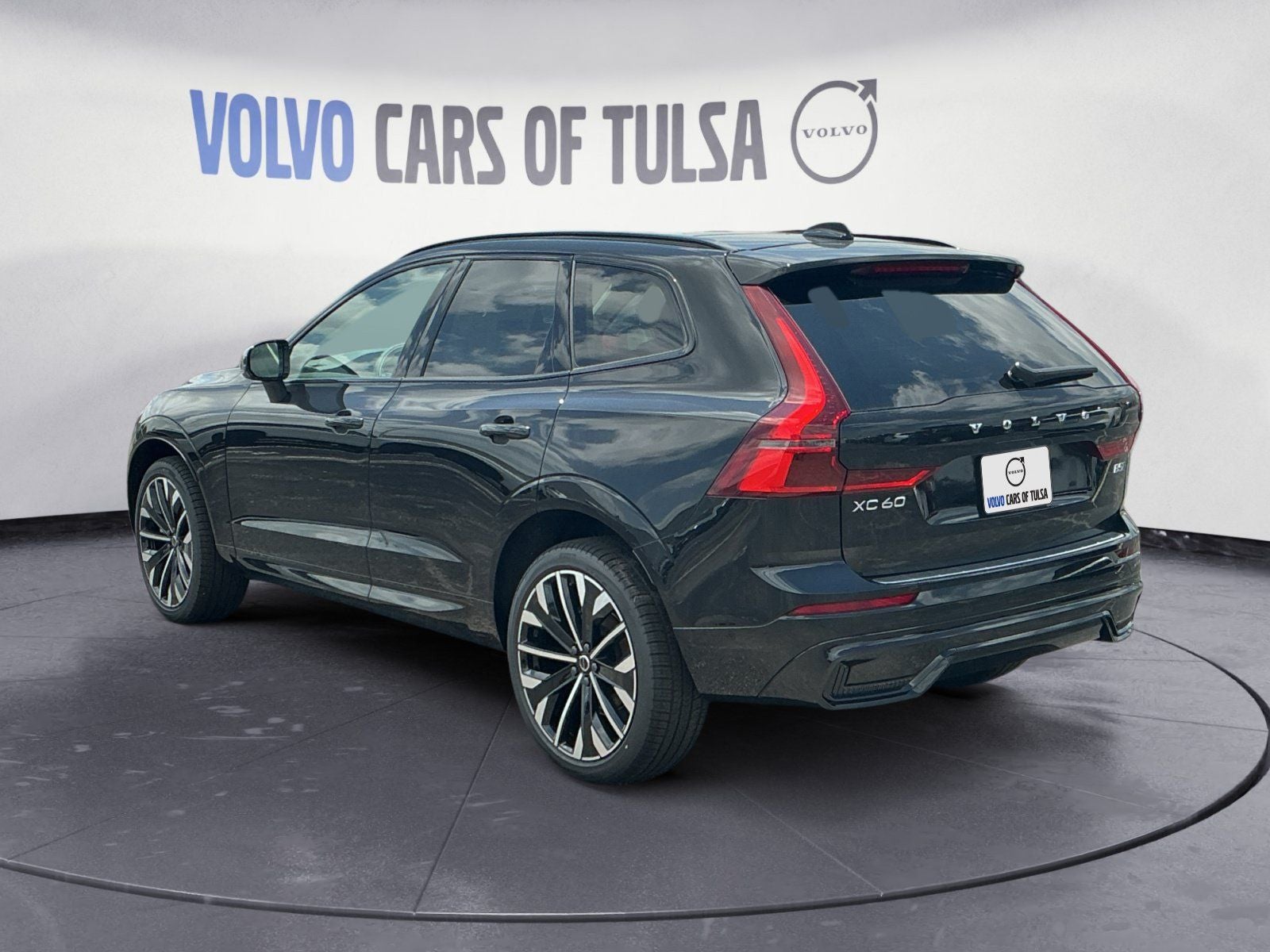 2026 Volvo XC60 B5 Ultra