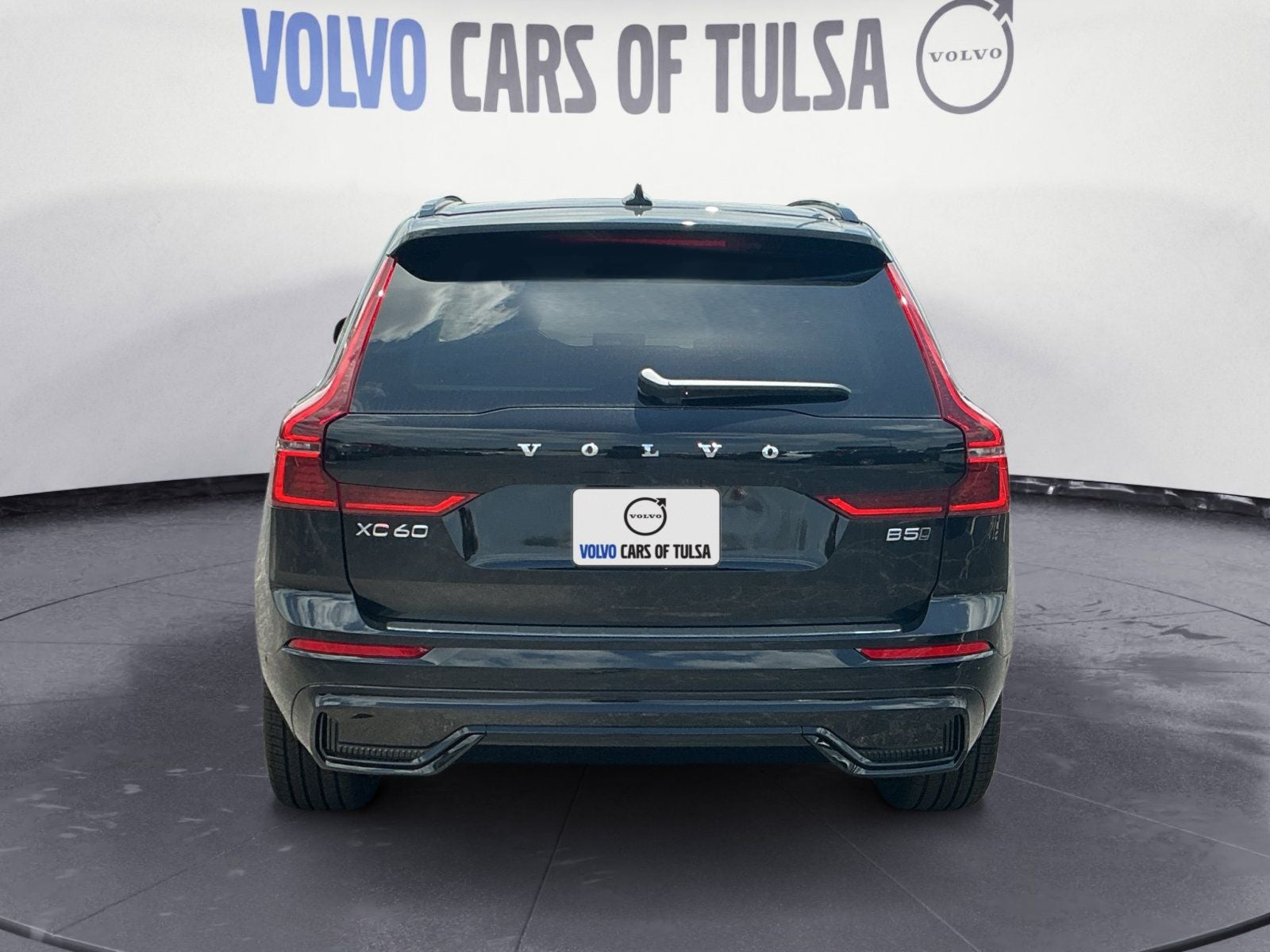 2026 Volvo XC60 B5 Ultra