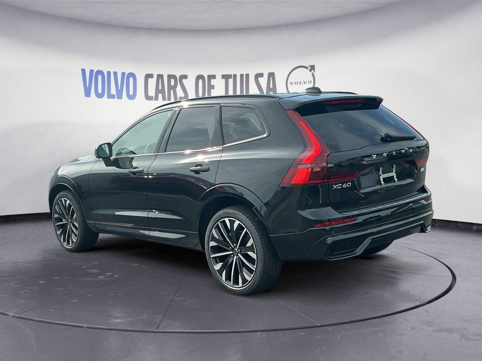 2026 Volvo XC60 B5 Ultra