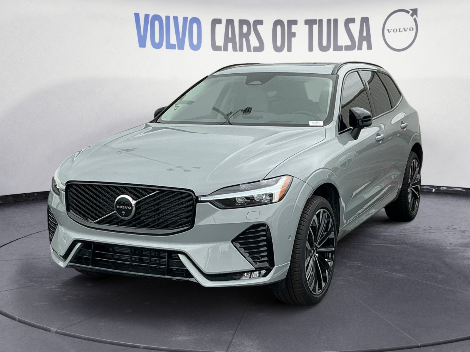 2026 Volvo XC60 B5 Ultra